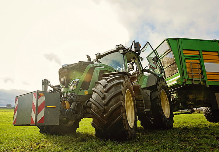 Trelleborg-Balers-Tankers-Trailers-BaleWagons-Tires-Radial-1600