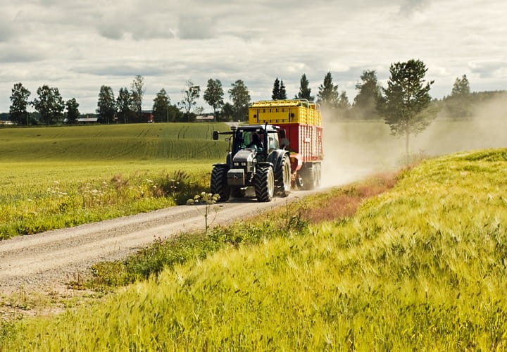 Trelleborg-spreaders-tires-1600x445_2